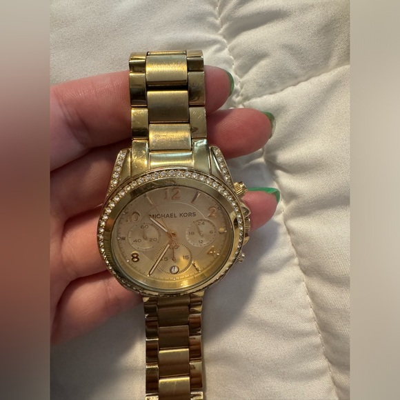 Michael Kors Golden Runway Women’s Watch - Picture 11 of 11